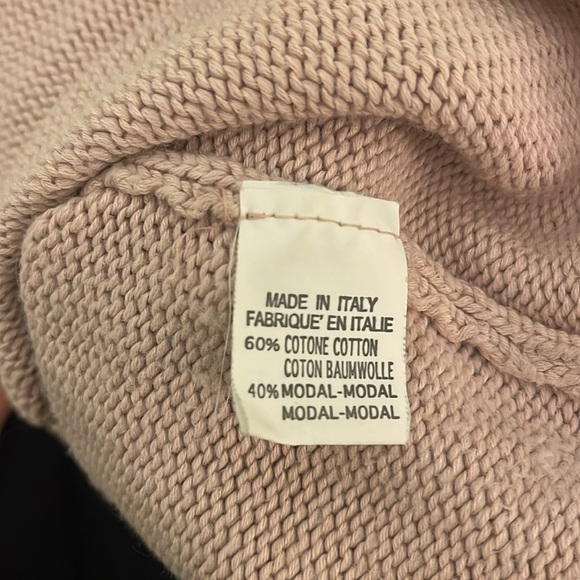 Brandy Melville Knit Tank Top - Picture 2 of 2